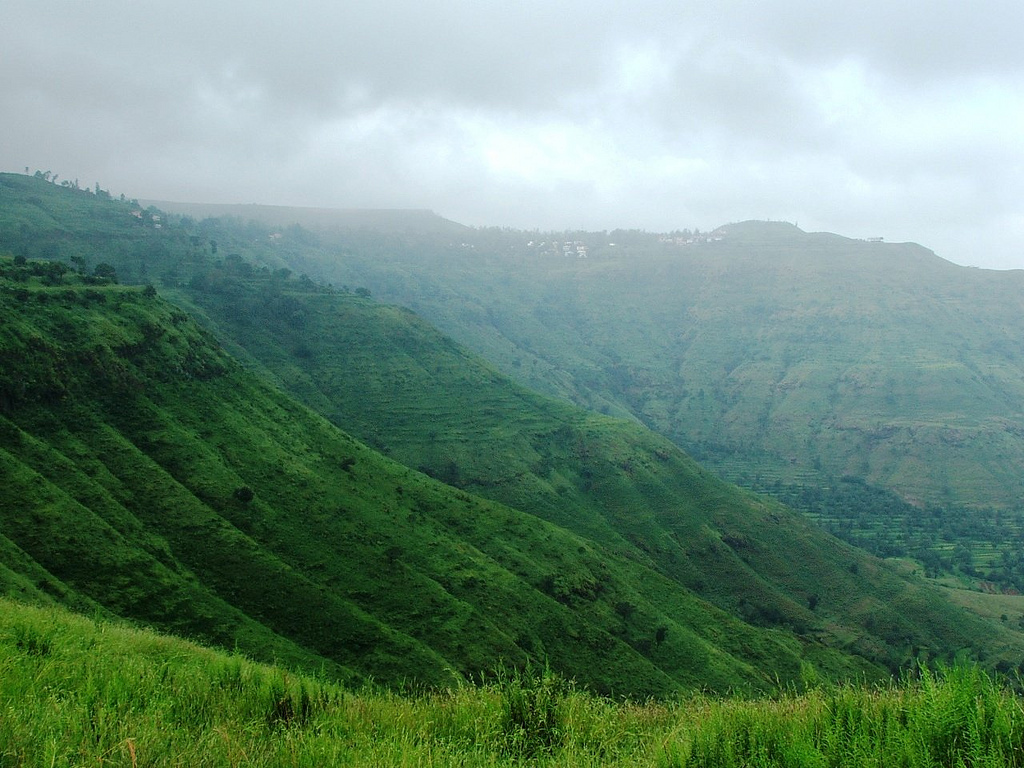 Panchagani table land views