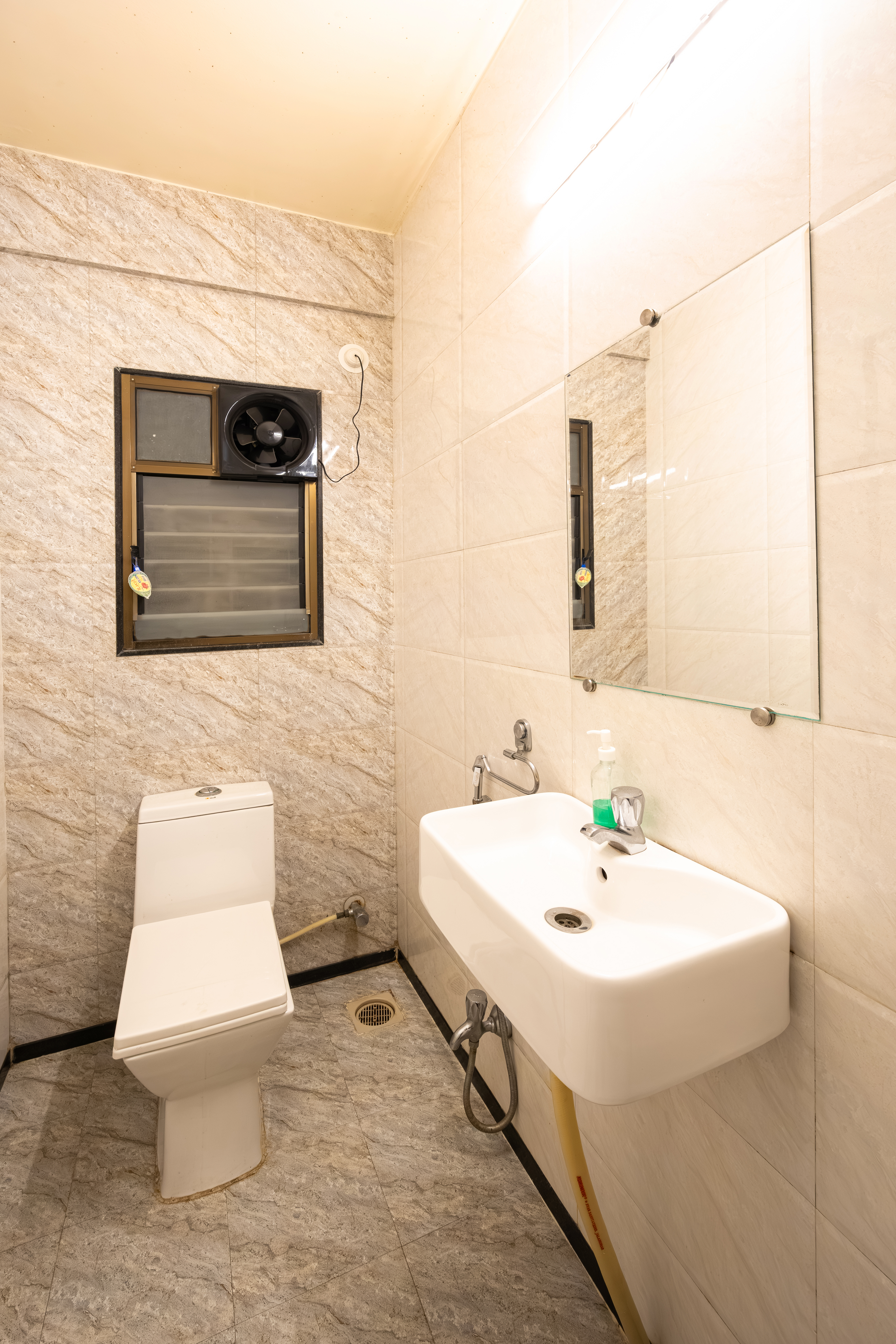 Executive room washroom